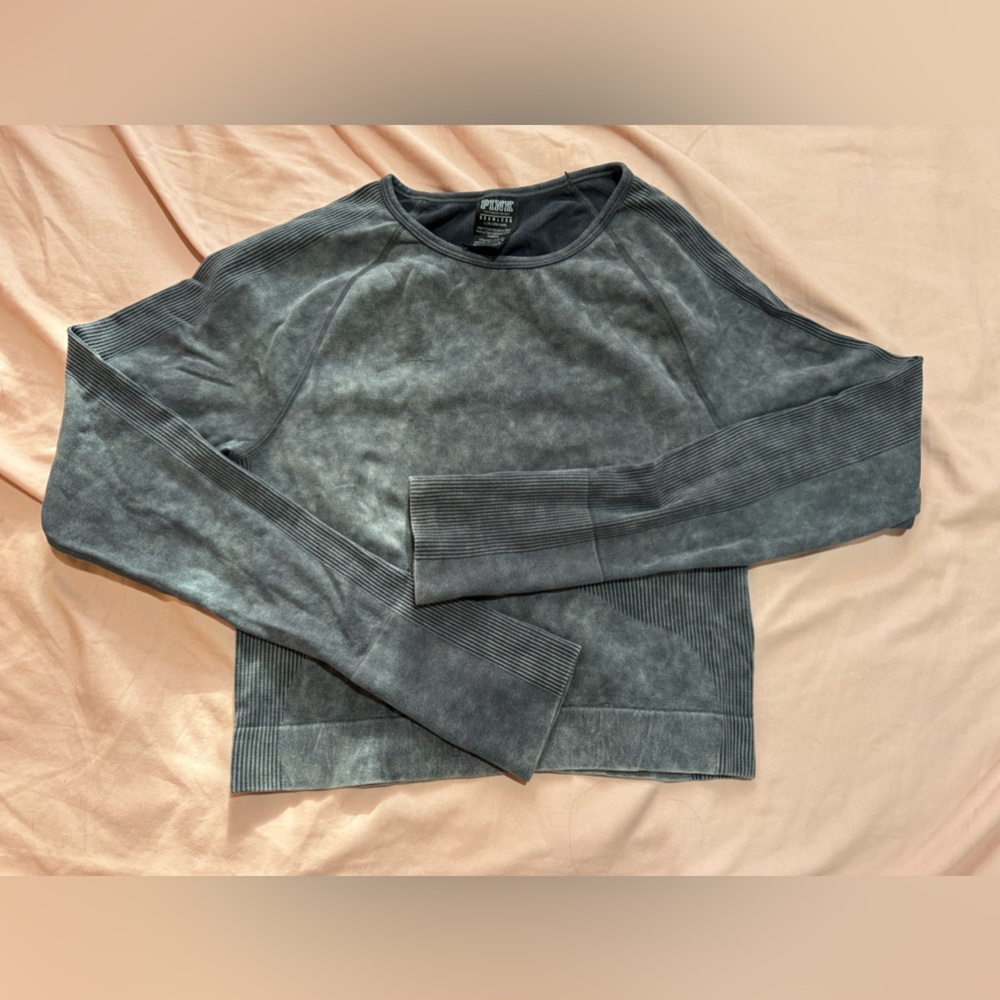 VS PINK SEAMLESS GYM TOP